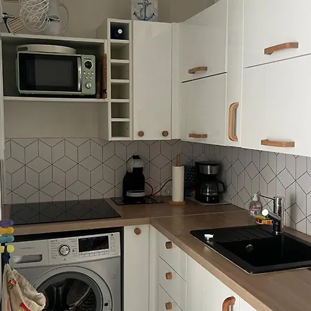 Agreable Rez De Jardin Avec Terrasse Proche *