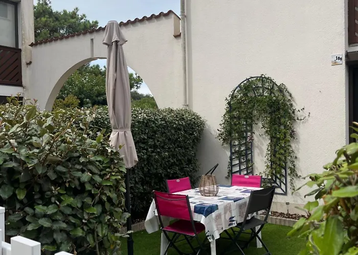 Agreable Rez De Jardin Avec Terrasse Proche